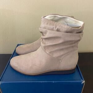 Dr. Scholl's Light Brown Slouchy Ankle Booties